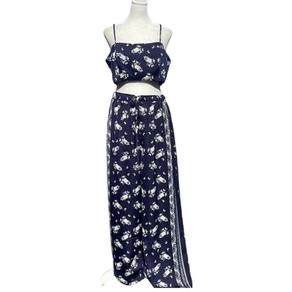 House of Harlow 1960 Navy Floral Set size M